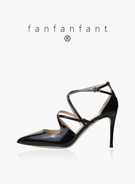 镇店之宝 高级黑色牛漆皮 8.5CM高跟性感凉鞋 尖头罗马绑带女鞋