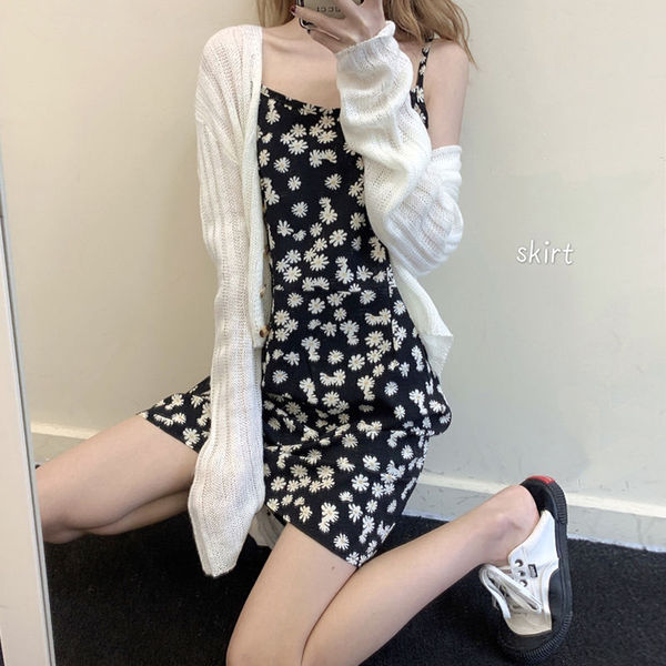 Summer new style skirt retro French Daisy dress women's summer temperament waist slim suspender skirt