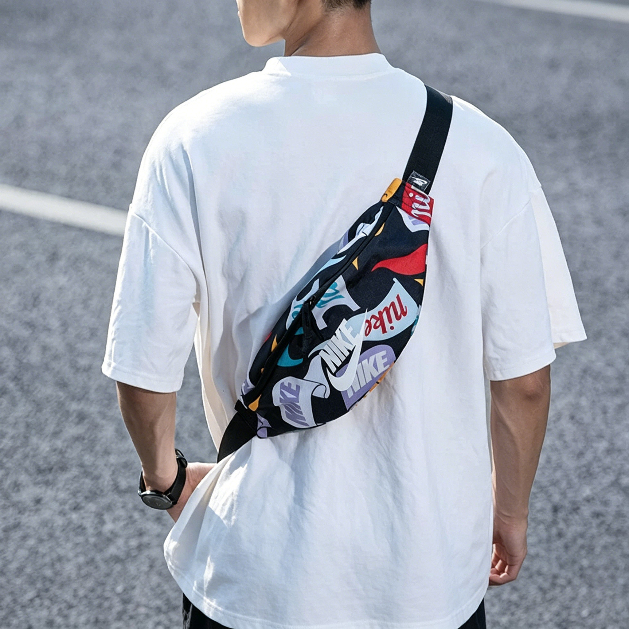 NIKE耐克官方正品斜挎包包腰包男士2026情侣单肩包学生便携胸