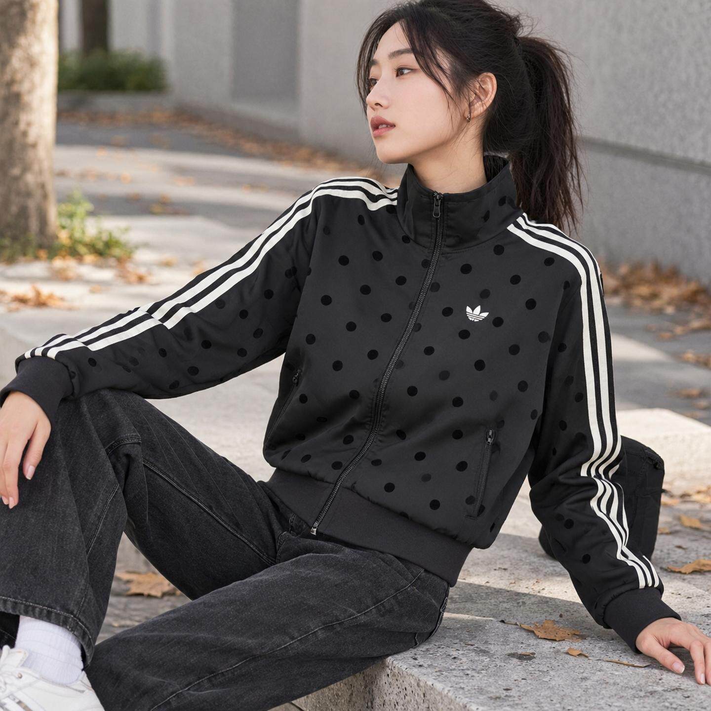 阿迪达斯夹克2026春秋新款女装上衣官方正品三叶草运动服女款外套