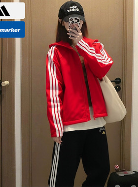 Adidas阿迪达斯红色新年款外套女款2026春节本命年保暖夹克KU8972