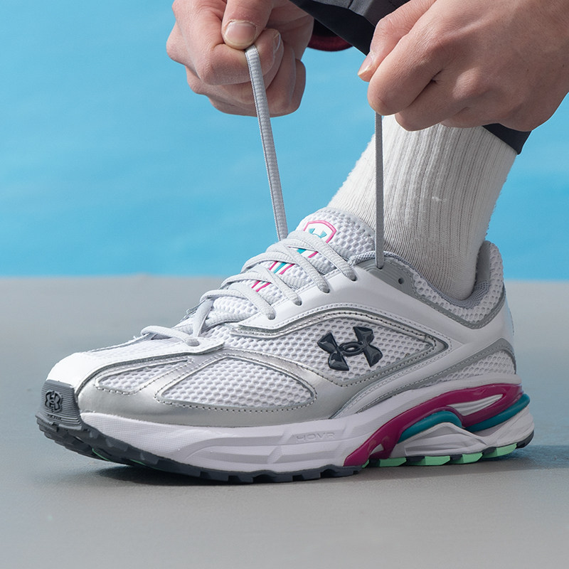 安德玛UA夏夏HOVR Apparition男女情侣运动休闲鞋轻便透气网面鞋