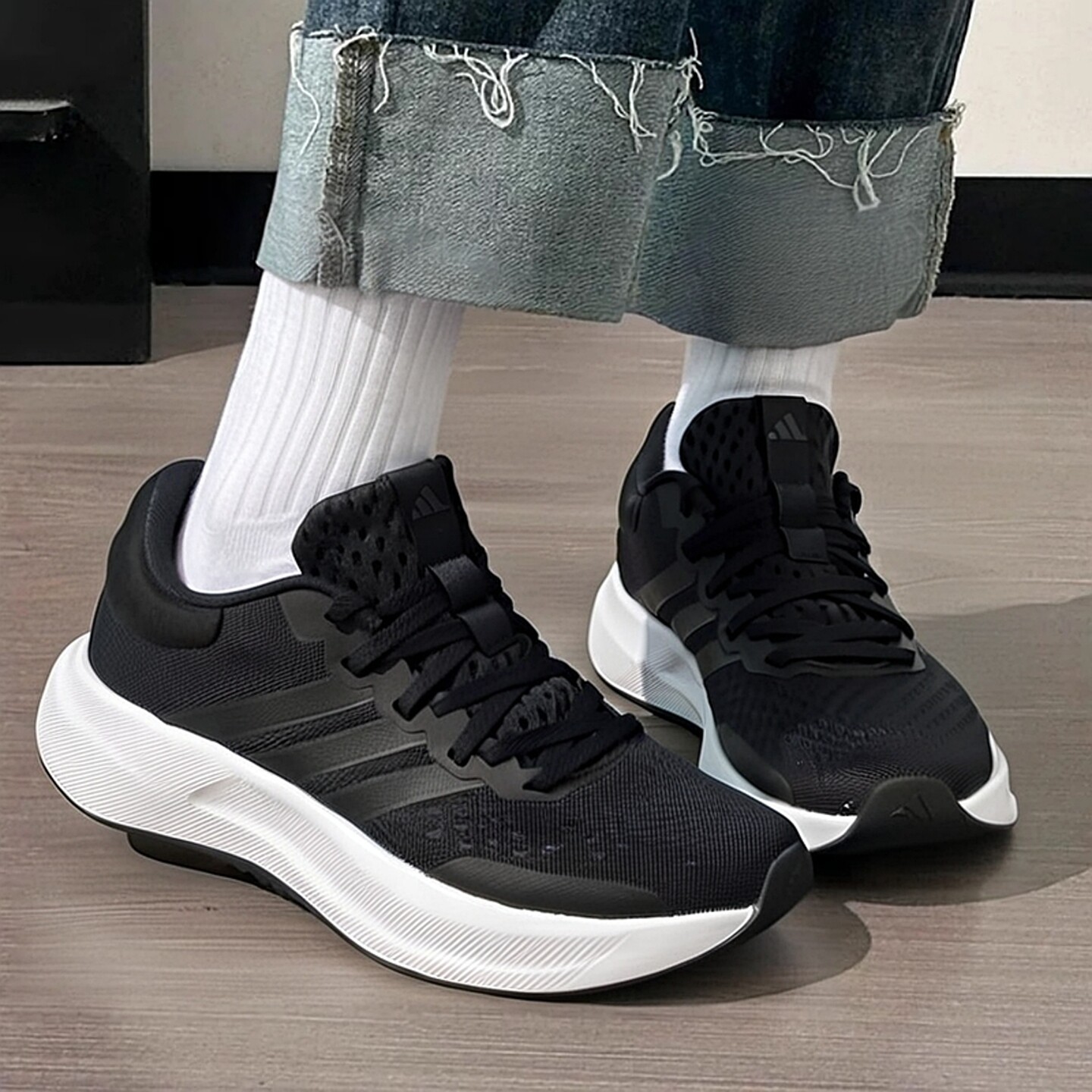 Adidas阿迪达斯休闲鞋女鞋跑步鞋运动鞋25Q3款透气训练健身慢跑鞋