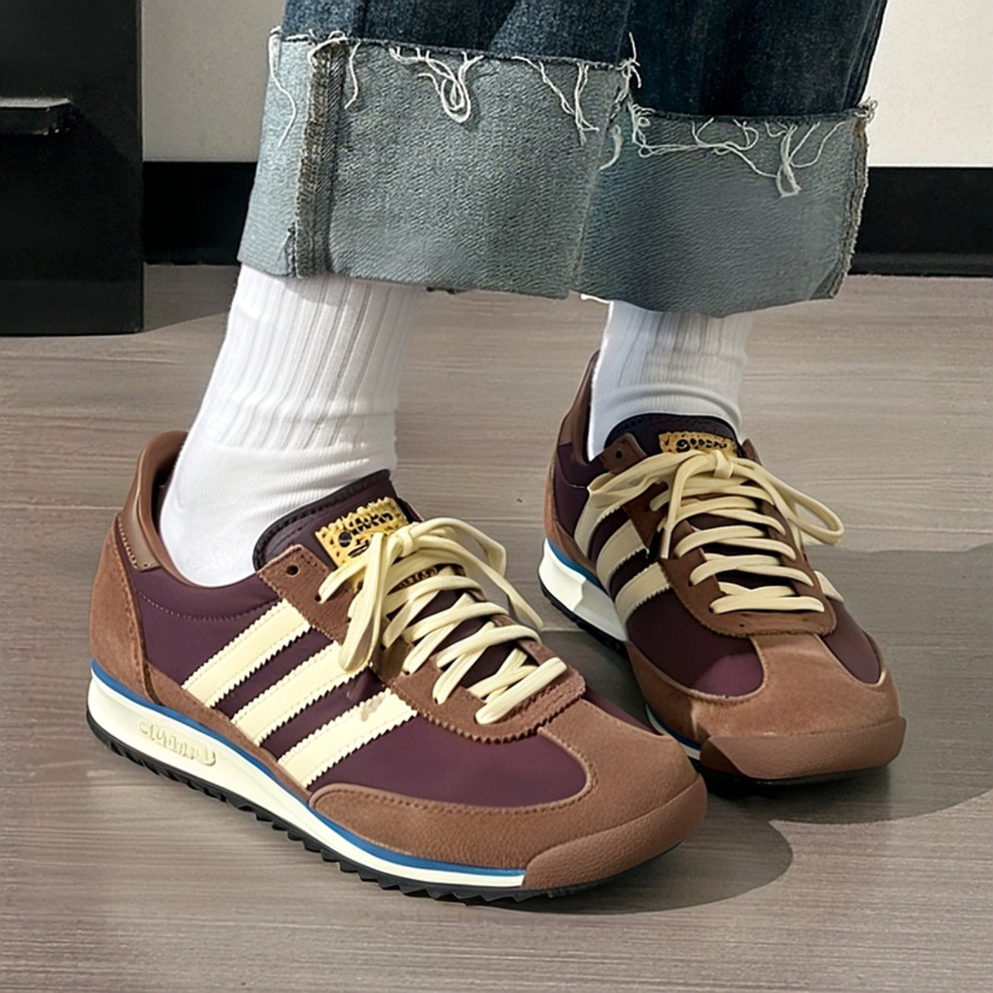 阿迪达斯三叶草官方2025冬季新款男女鞋轻便透气慢跑鞋休闲运动鞋