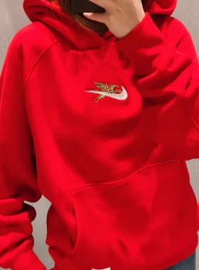Nike耐克女卫衣马年新年款飞马刺绣红色连帽针织套头衫IQ3707-657