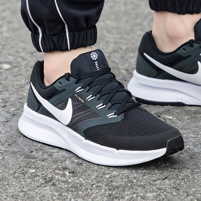 Nike耐克官方正品男鞋网面鞋跑步鞋春季新款透气减震运动鞋DR2695