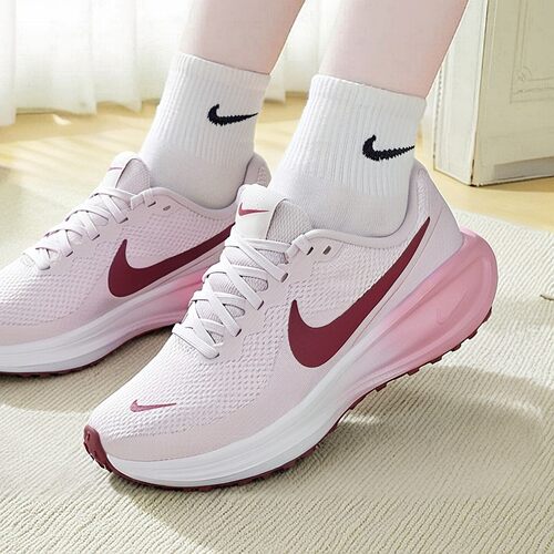 Nike耐克女跑鞋REVOLUTION8透气