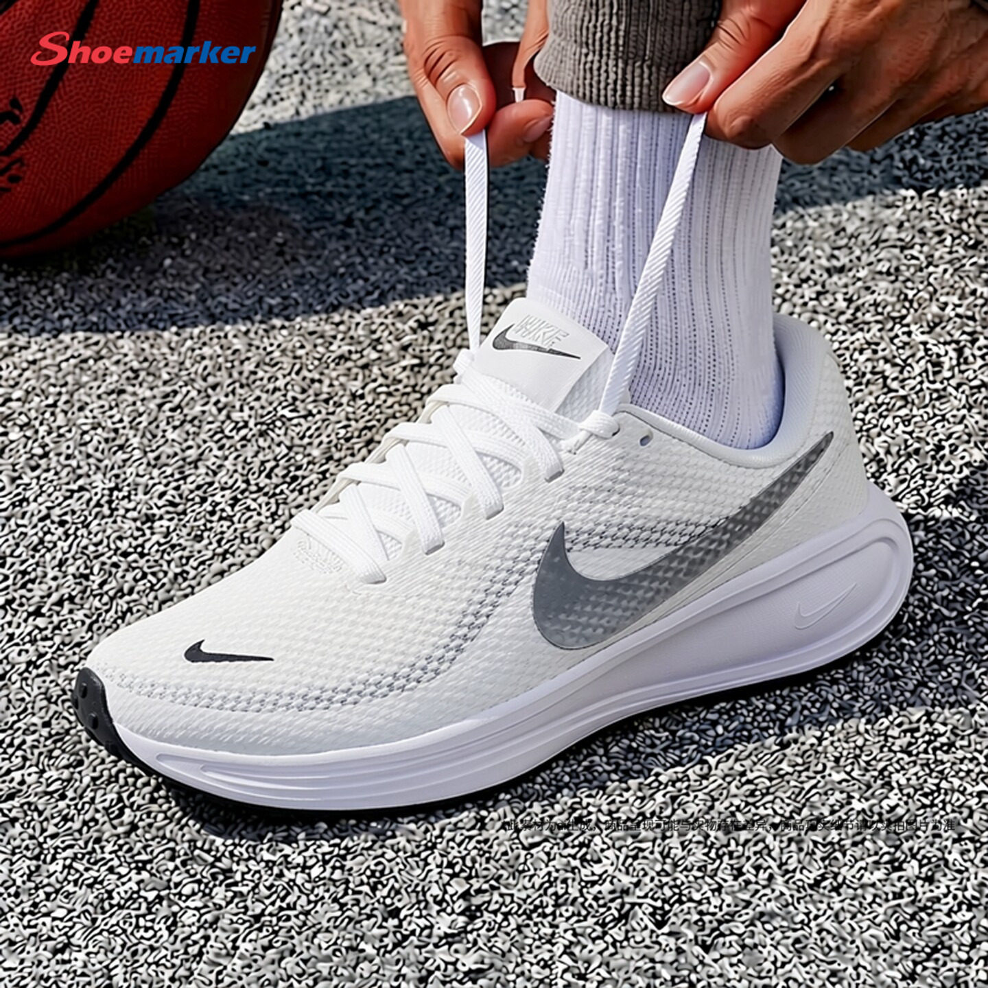 Nike耐克女REVOLUTION8透气跑鞋图片