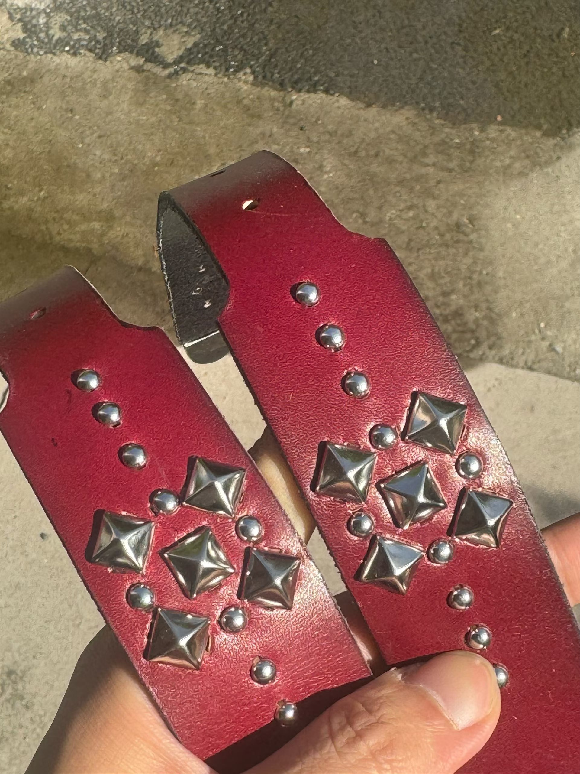 thumbnail for Last model) ERD red rose buckle three-row square studded belt