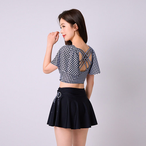 2025新款分体泳衣女性感两件套遮肚显瘦性感韩国ins风泡温泉泳装