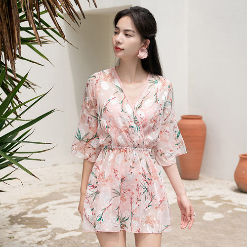 2024新款游泳衣女分体式三件套遮肚显瘦聚拢小胸韩国ins风泡温泉