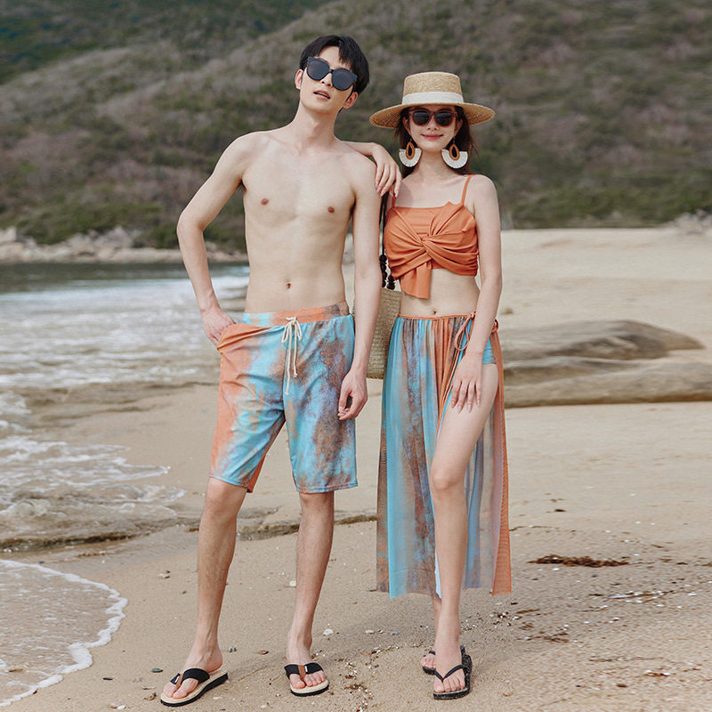 情侣泳衣女夏比基尼三件套聚拢遮肚显瘦保守仙女范温泉度假游泳装