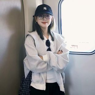 灰白条纹卫衣外套女款早秋季2026新款小个子连帽薄款开衫韩系穿搭