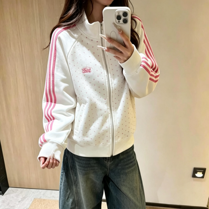 时尚卫衣拉链外套女生秋冬2026新款休闲条纹袖边爆款小众复古上衣