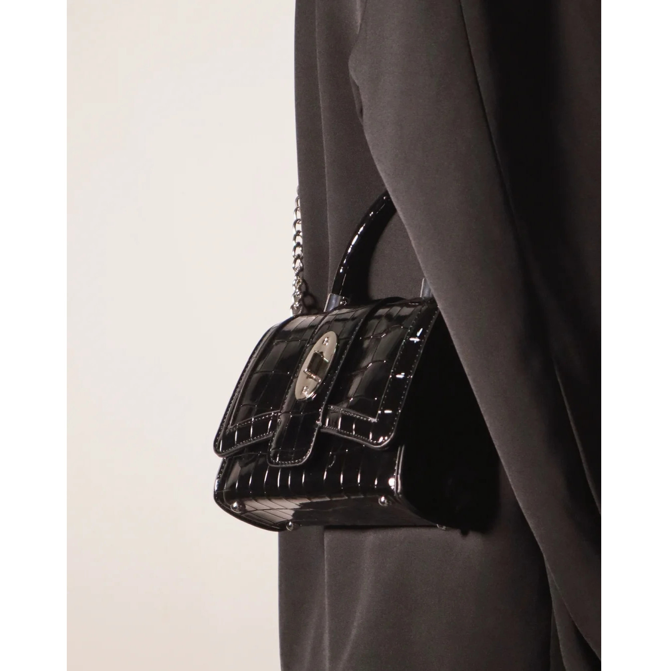 新款鳄鱼纹休闲百搭手提小方包