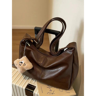 包包女2023新款大容量单肩斜挎包时尚通勤包大学生上课软皮托特包