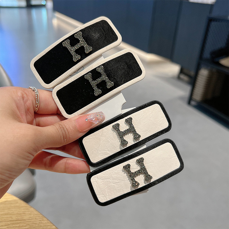 韩国东大门皮质包边掰掰夹水钻字母刘海夹百搭bb夹后脑勺碎发夹女,饰品/流行首饰/时尚饰品新,发饰,淘宝优惠券,粉丝福利购,淘宝优惠卷