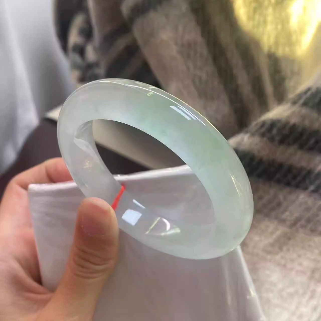 玉长情高端缅甸翡翠高冰透种飘花纯色玉手镯子正品女款真玉石处理
