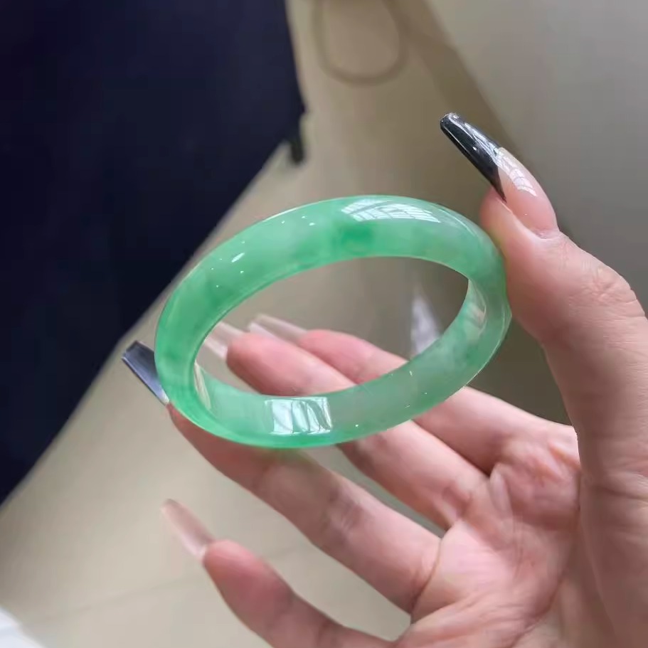 玉长情高端缅甸翡翠冰种飘花真玉手镯子正品女款步离镯贵妃镯处理