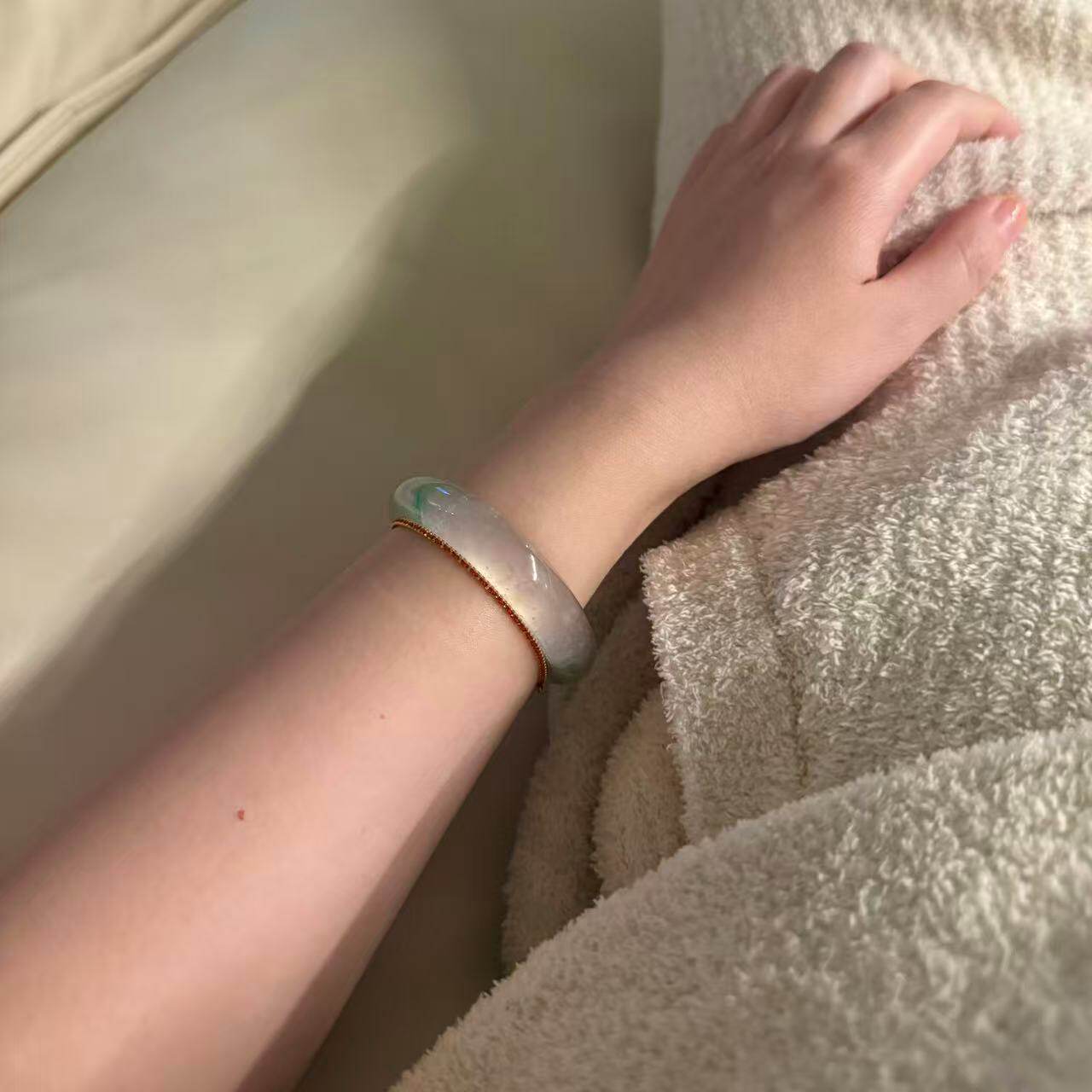 玉长情缅甸高端翡翠冰种飘花玉手镯子正品真玉女玻璃种真玉石处理