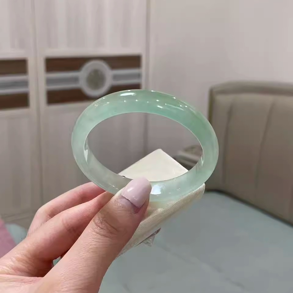 玉长情高端缅甸翡翠油青正品冰种步离镯旗舰店贵妃真玉手镯子处理