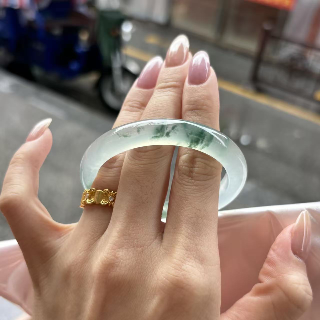 玉长情【华翠凝钏】高端缅甸翡翠女款飘花高冰种冰透玉手镯子处理