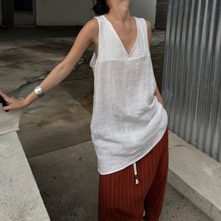 韩系新款高级感时尚简约夏日老钱风白色无袖背心绝美露背上衣女装