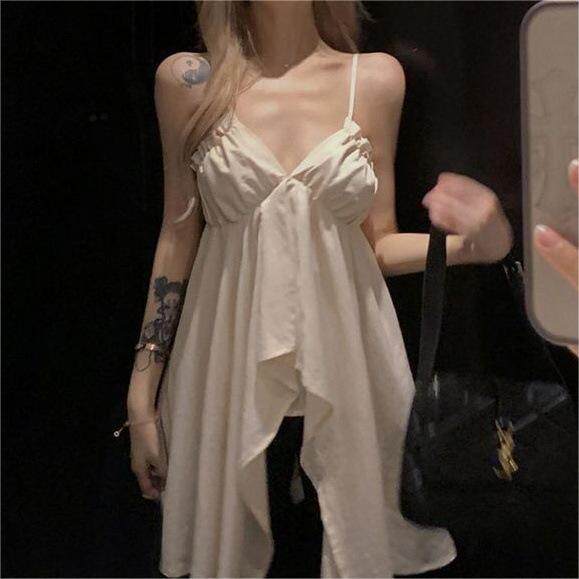 法式吊带设计感小众外穿背心女2026新款春夏季多巴胺穿搭修身上衣