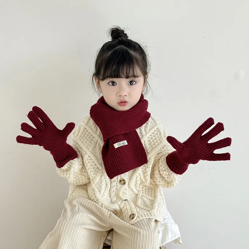 한국의 새로운 어린이 스카프와 장갑 ??2피스 세트 남학생과 여학생 단색 다용도 정장 겨울  ??따뜻한 착용 추세