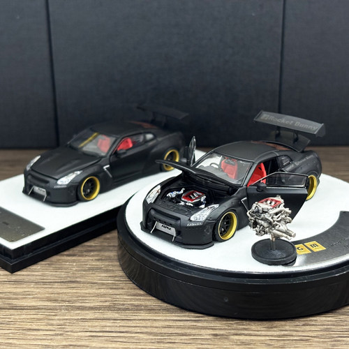 PGM 1:64 尼桑 GTR R35 火箭兔宽体 仿真汽车模型
