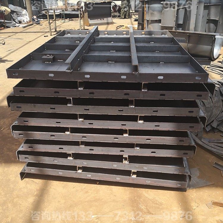 防撞护栏模板混凝土现浇挡土墙隔离带公路桥梁护栏围栏水泥模具