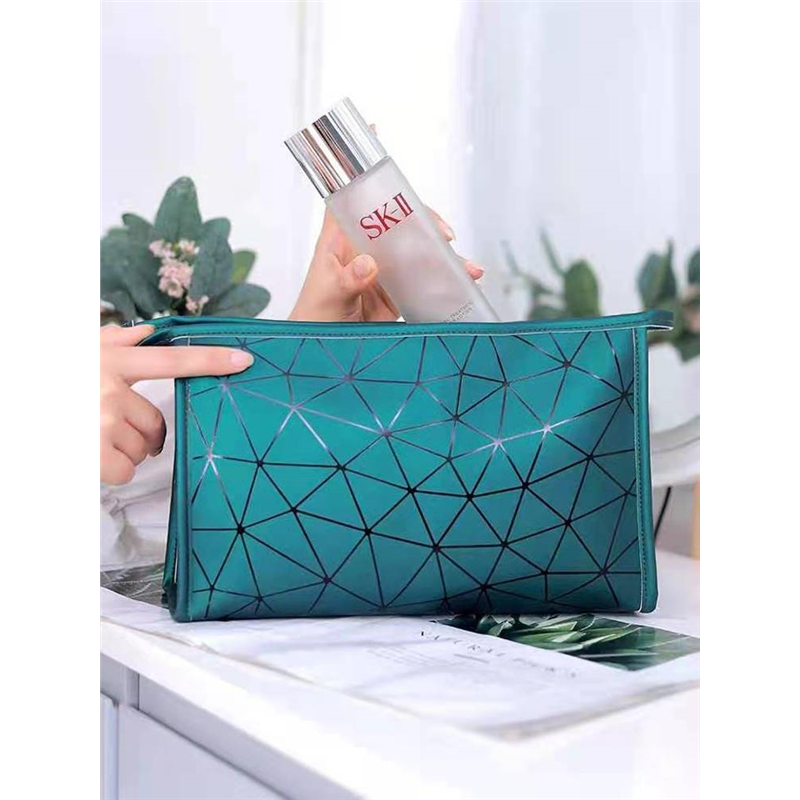 化妆包2023新款超火ins风大容量便携小号旅行防水洗漱品收纳袋盒