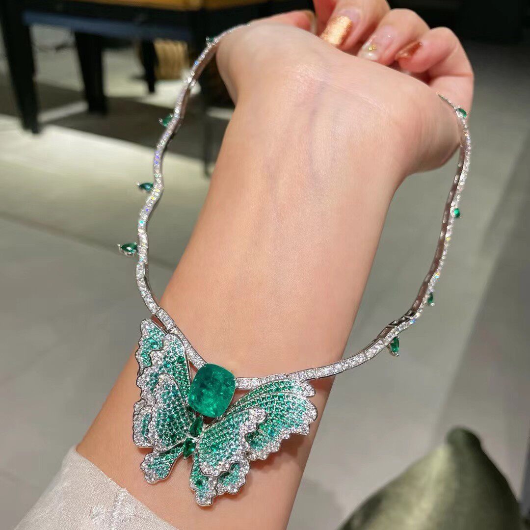 项链高级感轻奢小众925银镀金豪镶蝴蝶祖母绿套链可拆卸做胸针
