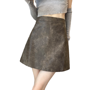 棕色半身皮裙女小个子秋冬新款高腰显瘦高级感PU皮a字包臀短裙子