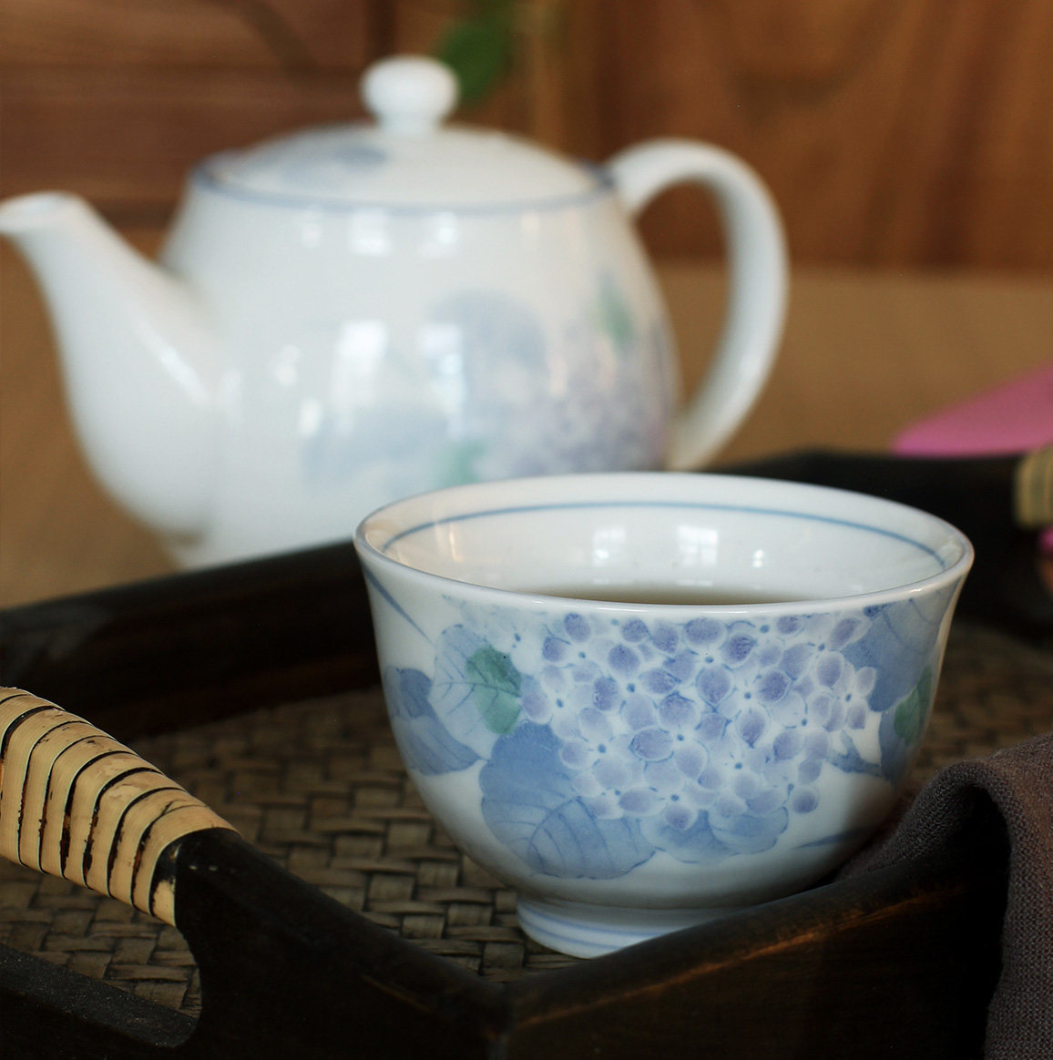 日本进口日式绣球花茶杯陶瓷功夫茶具单杯温婉素雅品茶杯釉下茶壶