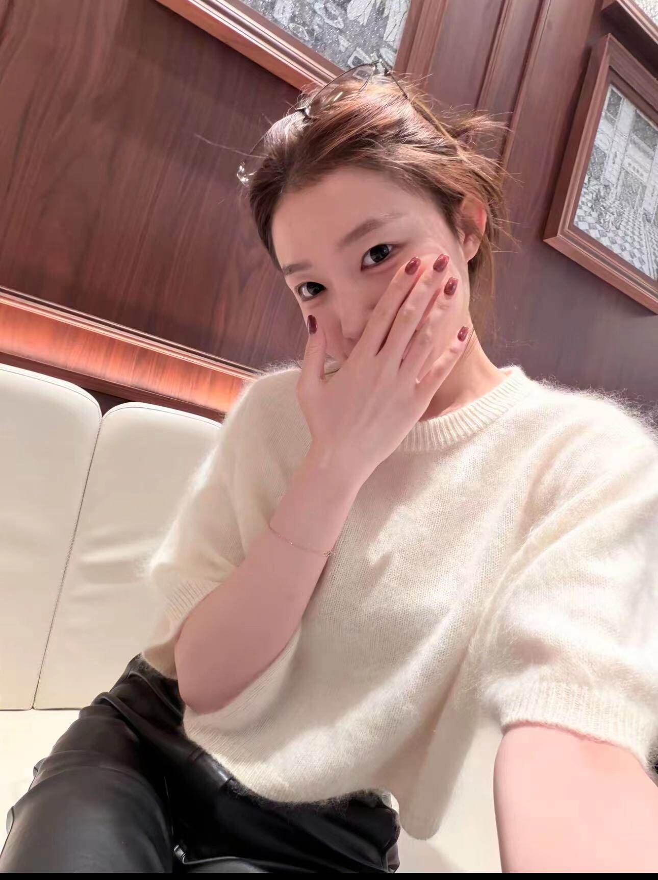 2026秋季新款韩版设计感小众短袖羊绒白毛衣女显瘦百搭短款上衣潮