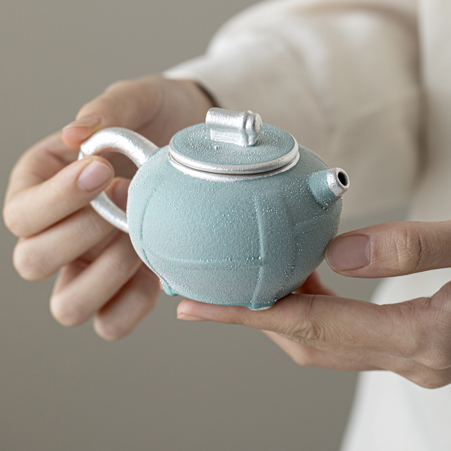 999银鎏银四足小洋壶泡茶壶陶瓷茶壶功夫茶具带过滤泡茶器礼盒,餐饮具,茶壶,淘宝优惠券,粉丝福利购,淘宝优惠卷