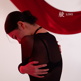 「绫天生丝滑-纤影 」 轻绒™15D性感透感挂脖吊带丝袜连体衣肌底