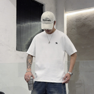 纯色设计印花小标圆领宽松版 男个性 型打底T恤 百搭氛围感短袖 冬季