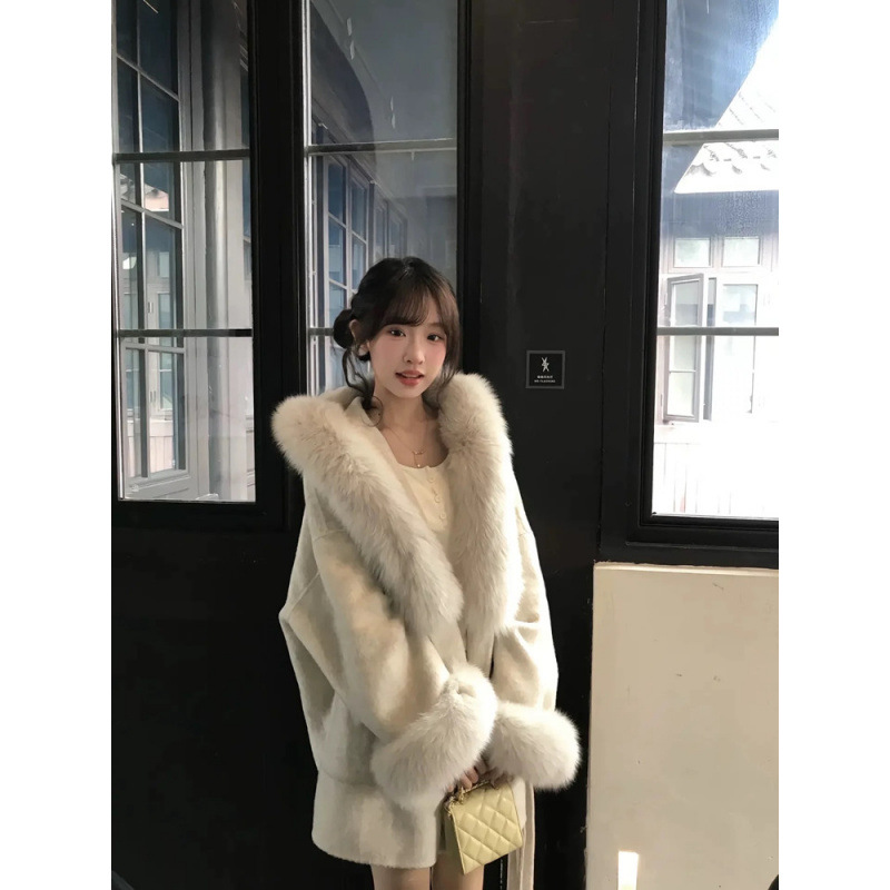 高级气质千金感仿狐狸毛领大衣女冬季设计感袖口毛毛保暖毛呢外套