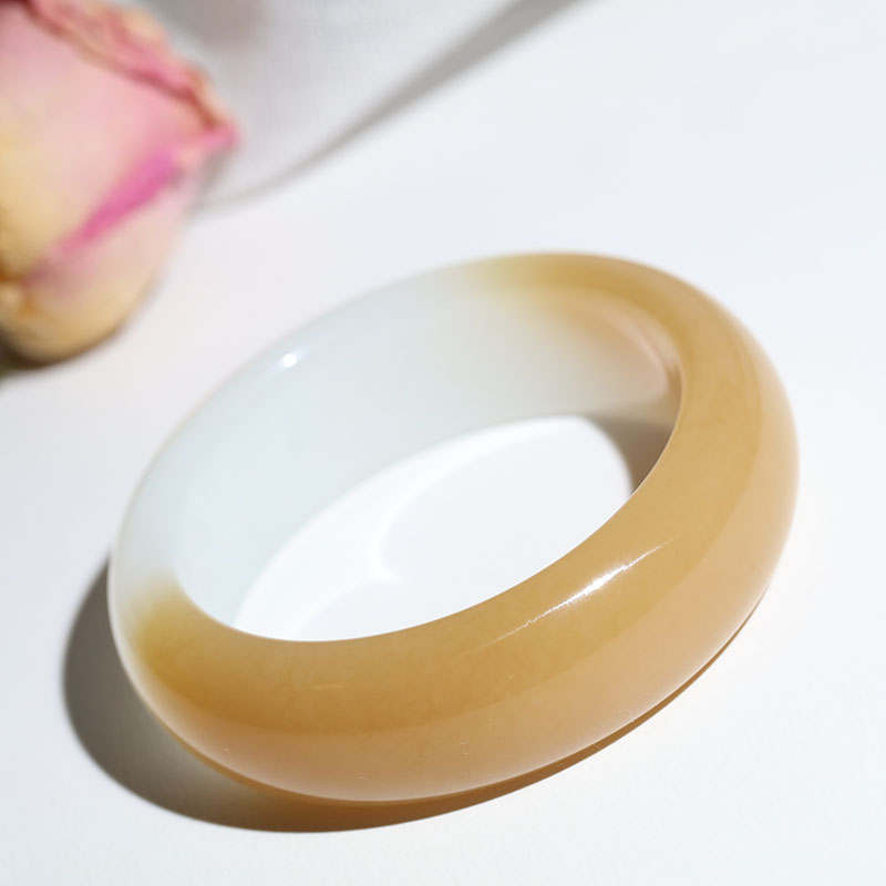 新疆和田玉且末糖羊脂白玉手镯女士正装玉镯子包邮送证书55mm