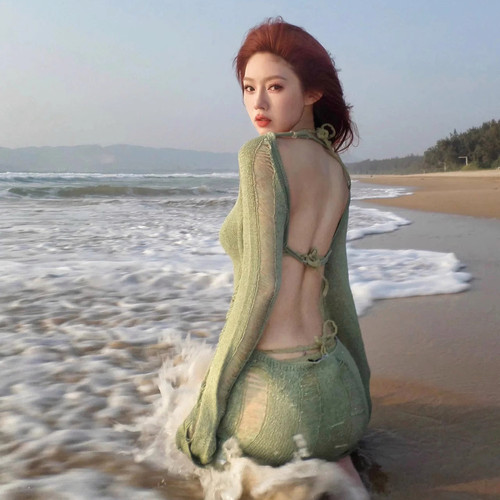 绿色罩衫外搭长袖温泉三亚度假女
