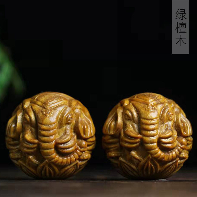 绿檀木富贵象款手把件健身球 规格4.5 老人雕刻健康球 工艺品