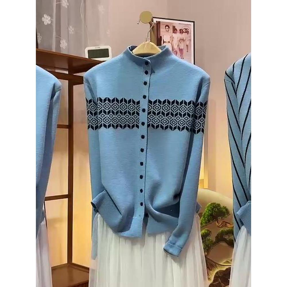 蓝色提花立领单排扣长袖针