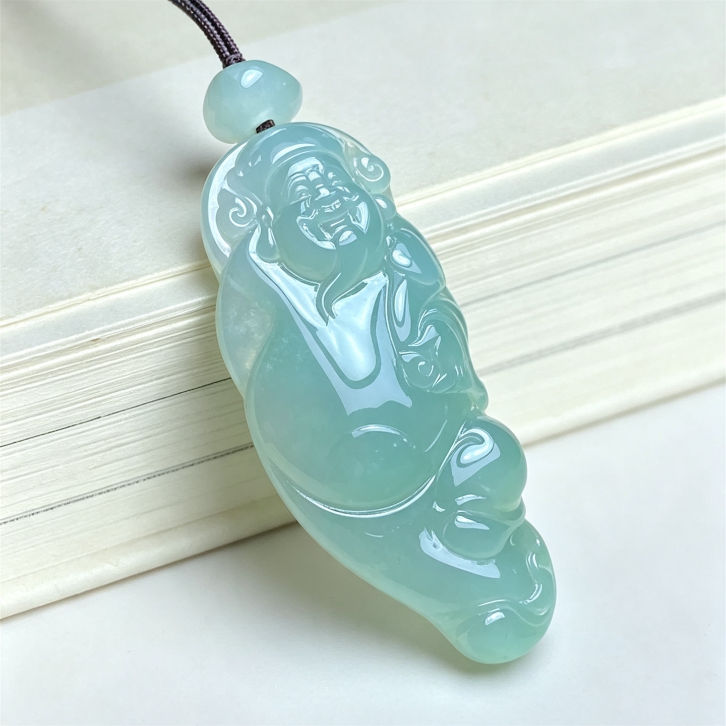 翠贵人冰糯种老坑湖水绿财神挂件