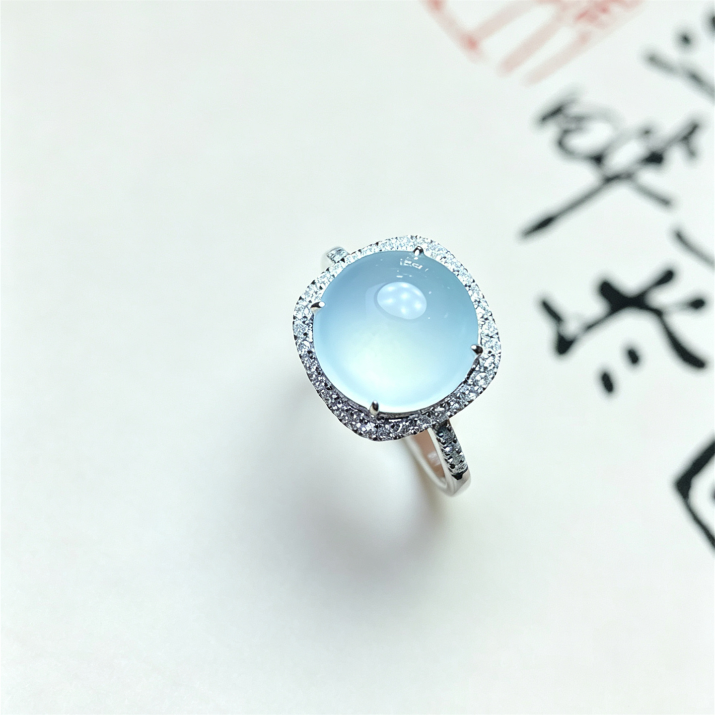翠贵人冰种冰透戒面时尚18K戒指