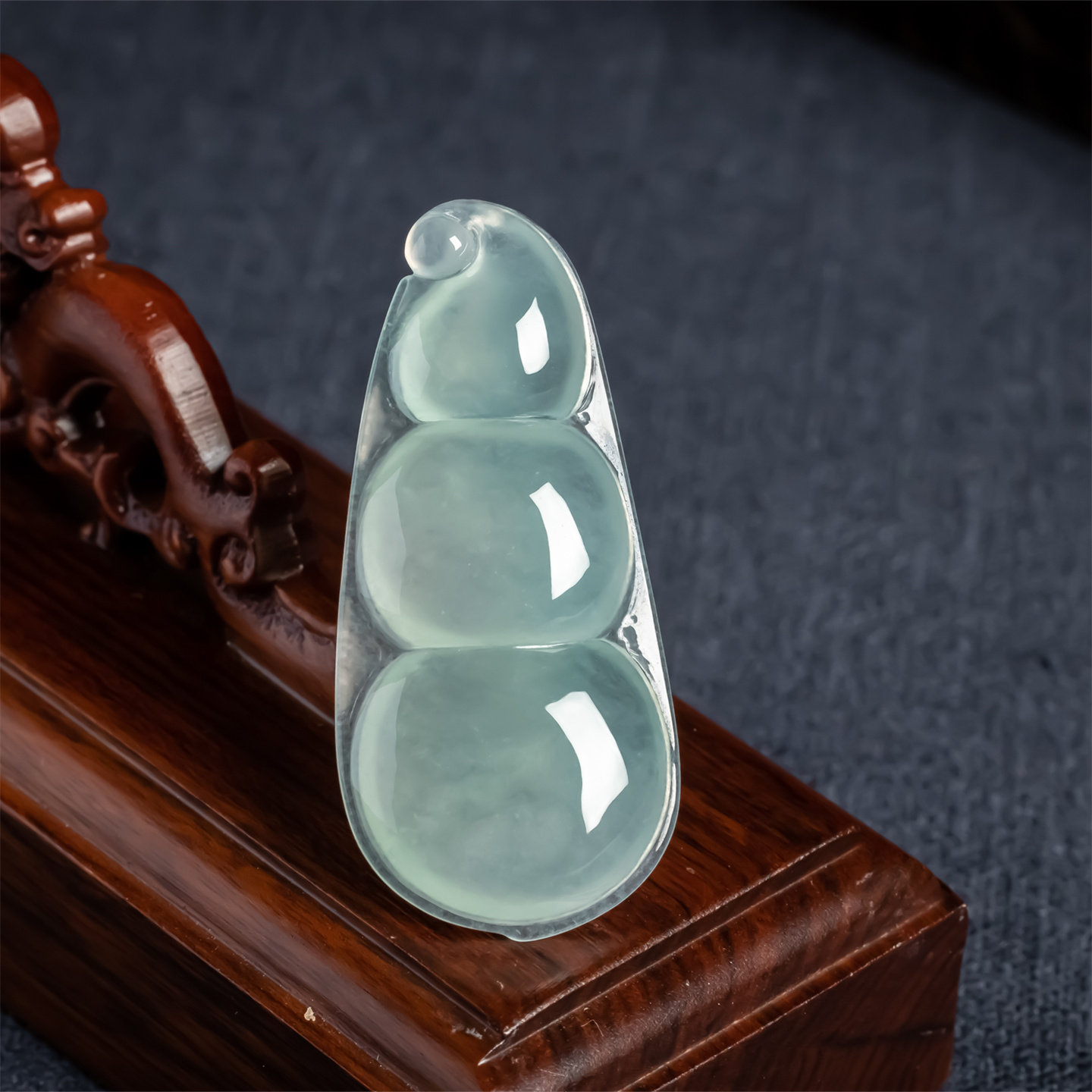 缅甸天然翡翠a货冰种晴绿四季豆吊坠男女款冰透福豆四季平安挂件