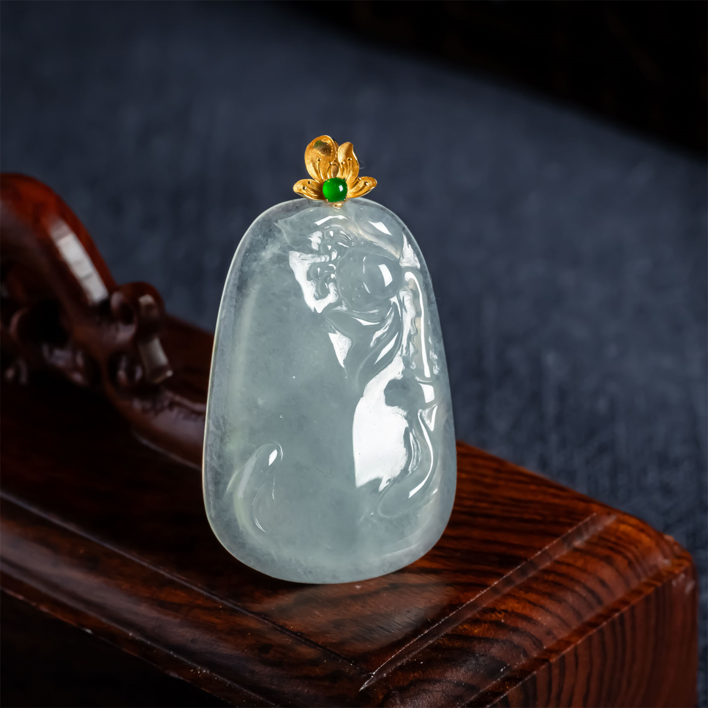 翠贵人18K冰种年年有余如意吊坠