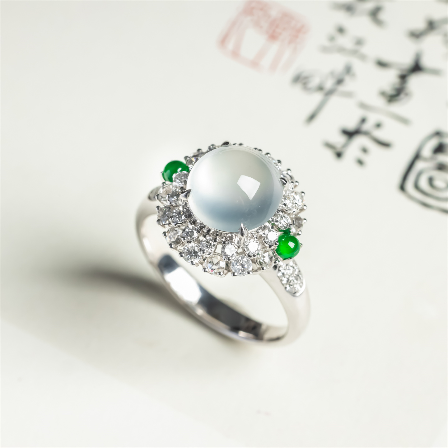 缅甸天然翡翠a货高冰种冰透蛋面翡翠戒指高档18K冰绿戒面时尚戒指