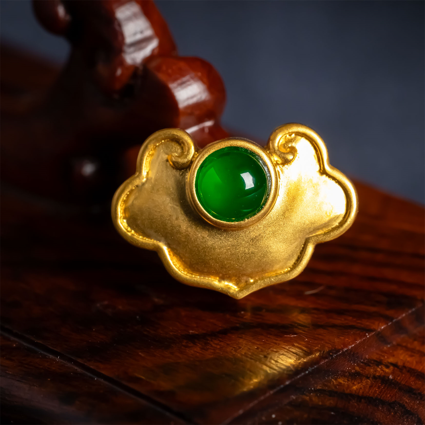 天然翡翠A货冰种满绿蛋面平安锁如意吊坠18K冰绿戒面时尚翡翠挂件